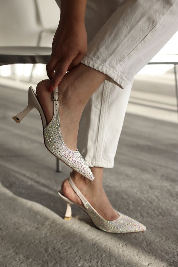 Taşlı Bilekten Bağlamalı Topuklu Ayakkabı