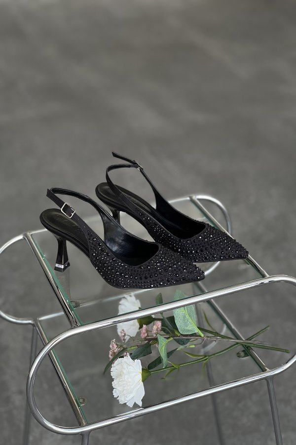 Taşlı Bilekten Bağlamalı Topuklu Ayakkabı