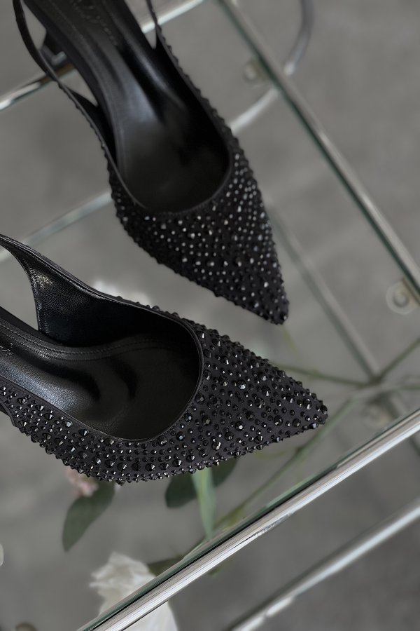 Taşlı Bilekten Bağlamalı Topuklu Ayakkabı