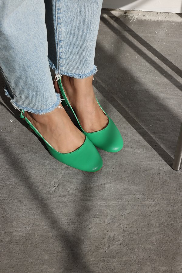 Kemer Tokalı Topuklu Ayakkabı