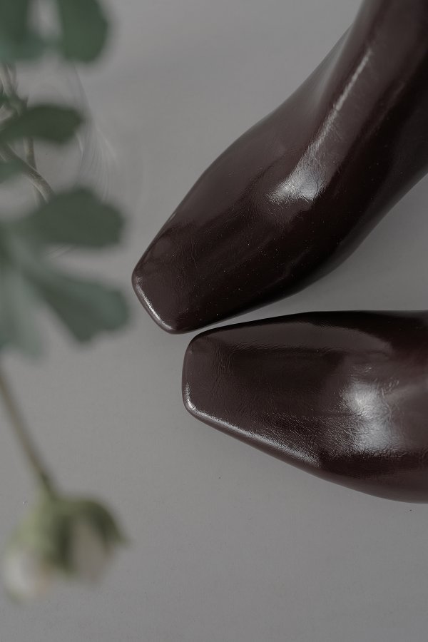 Küt Burun Uzun Çizme