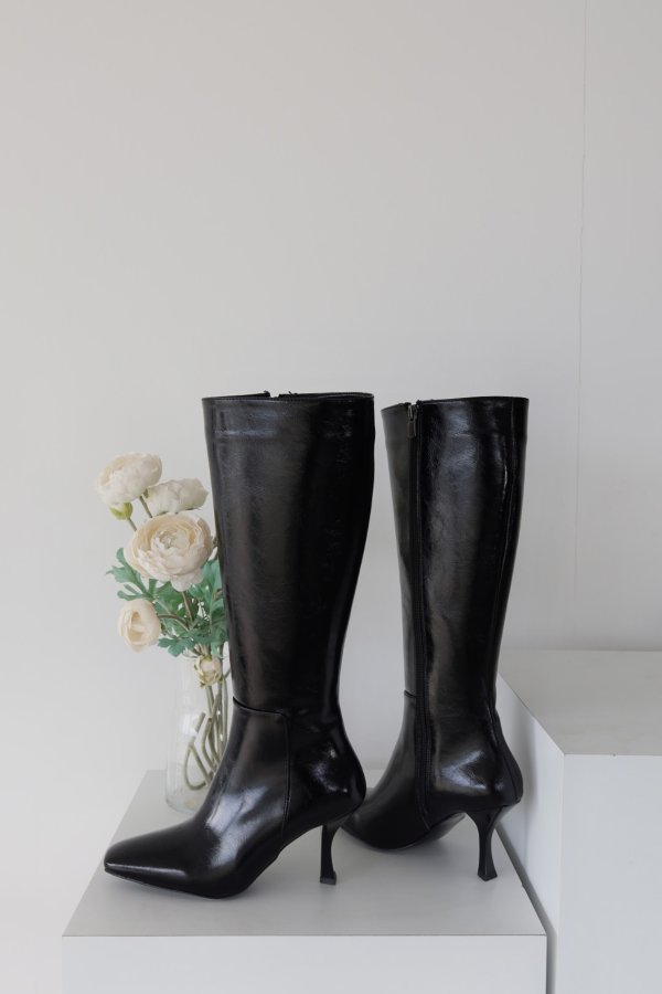 Küt Burun Uzun Çizme