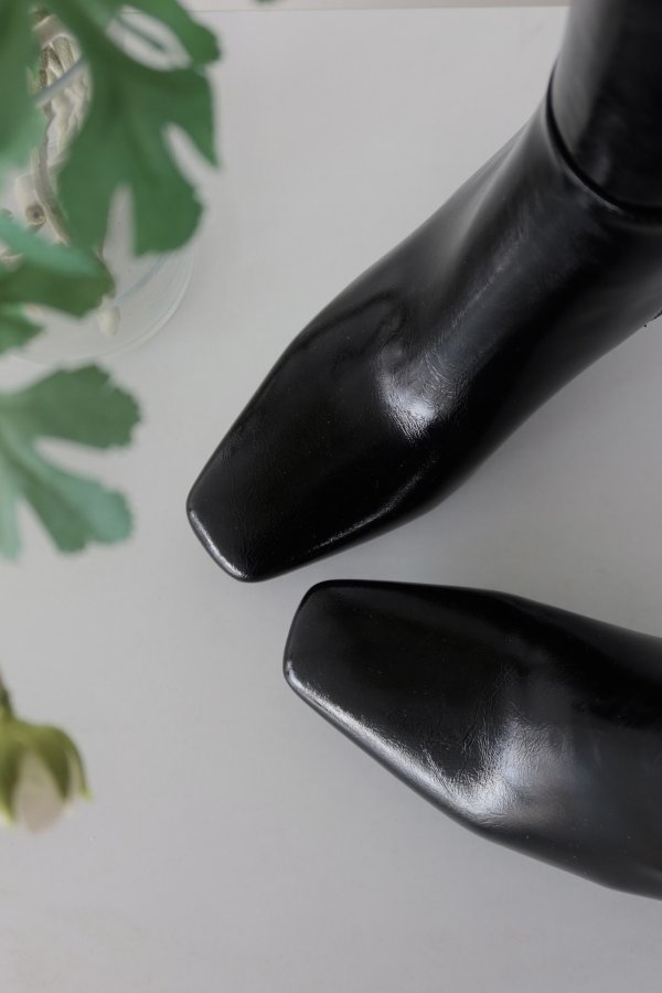 Küt Burun Uzun Çizme