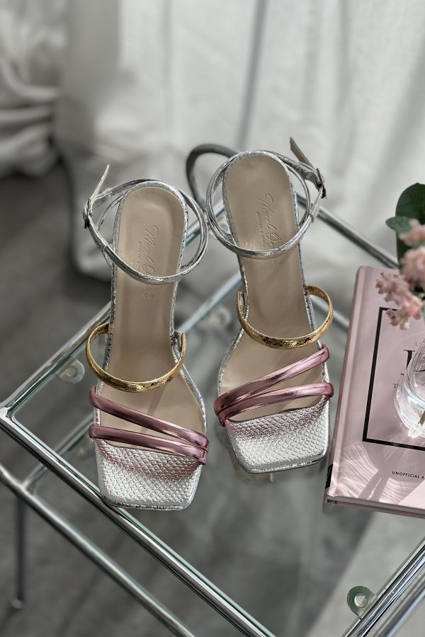 Renkli Bantlı Topuklu Ayakkabı