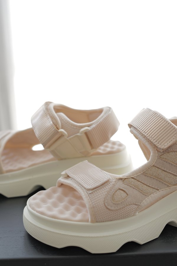 Cırt Bantlı Sandalet