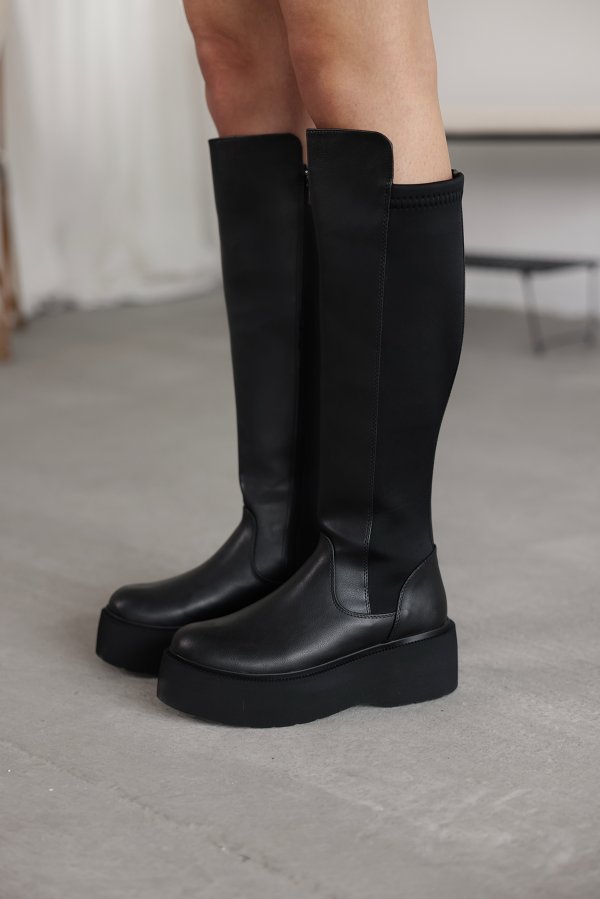 Kalın Tabanlı Çizme