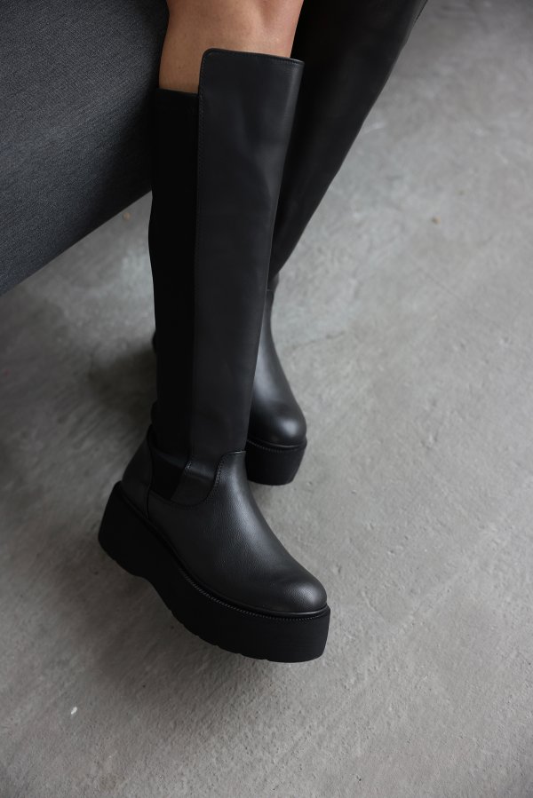 Kalın Tabanlı Çizme