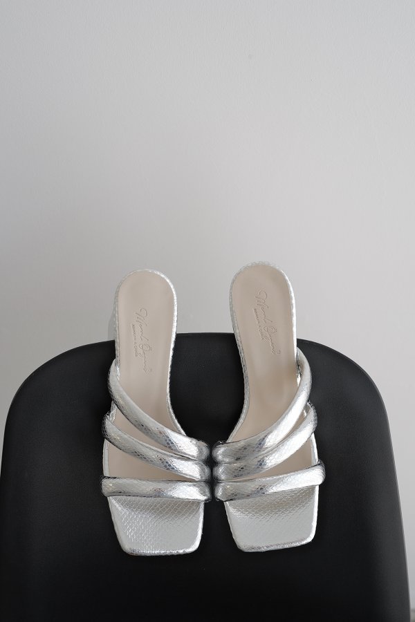 Kalın Topuklu Terlik