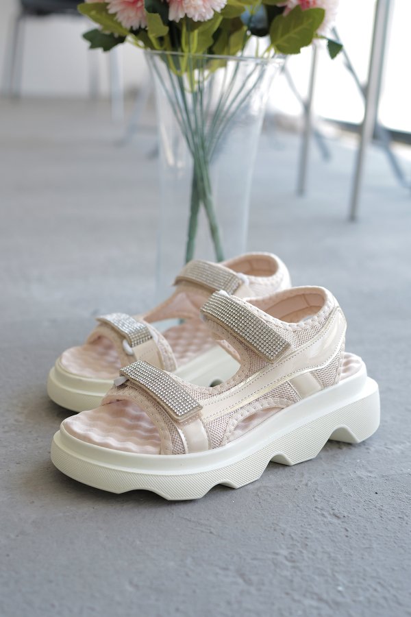 Taş Bantlı Sandalet