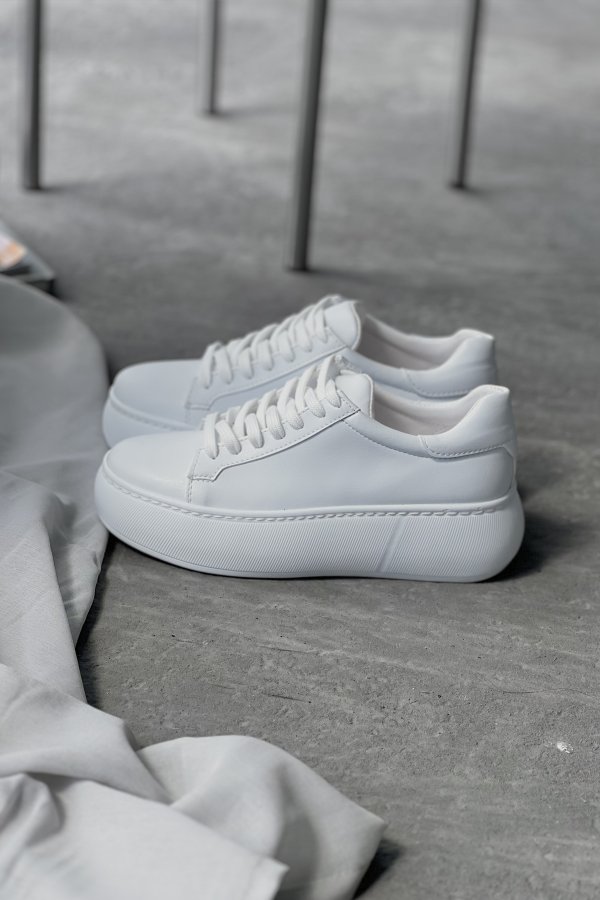 Bağcıklı Sneaker