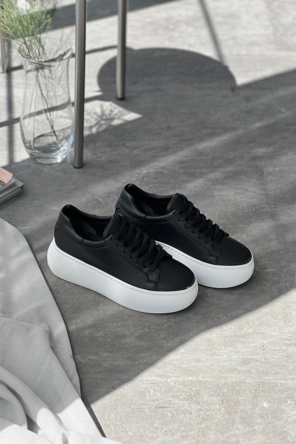 Bağcıklı Sneaker