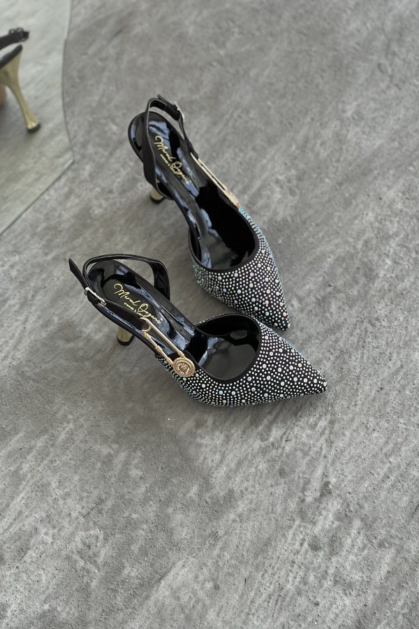 Kemer Detaylı Topuklu Ayakkabı