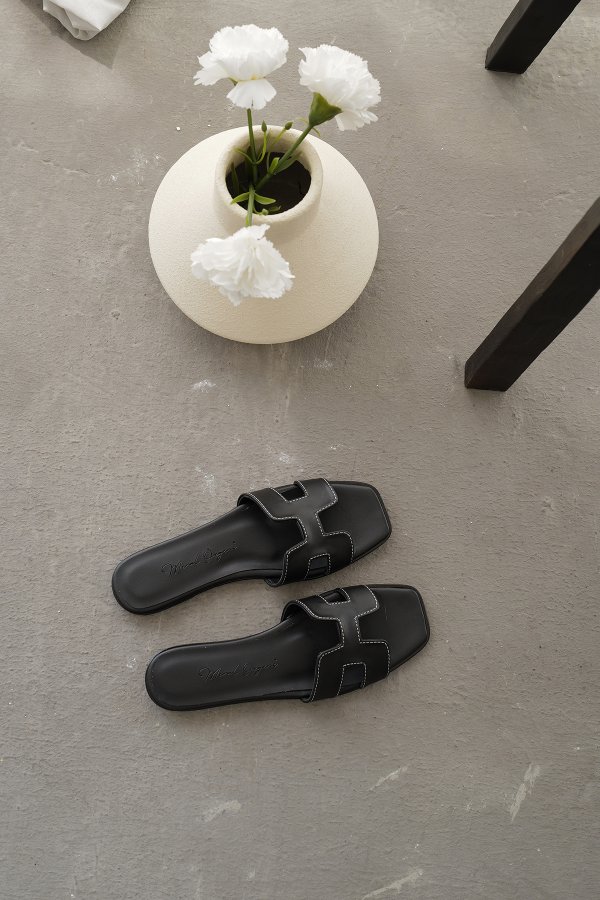 Kalın Bantlı Düz Terlik