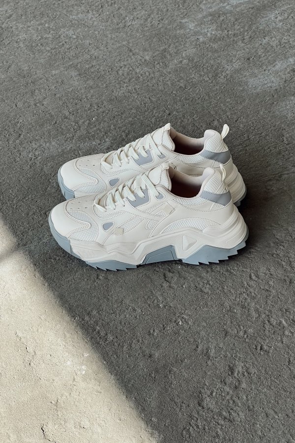 Taban Detaylı Sneaker