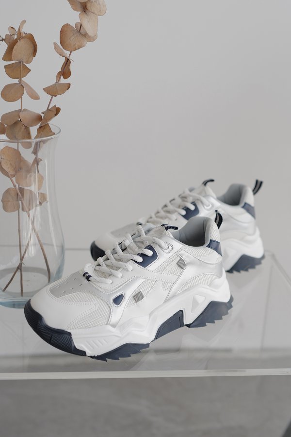 Taban Detaylı Sneaker