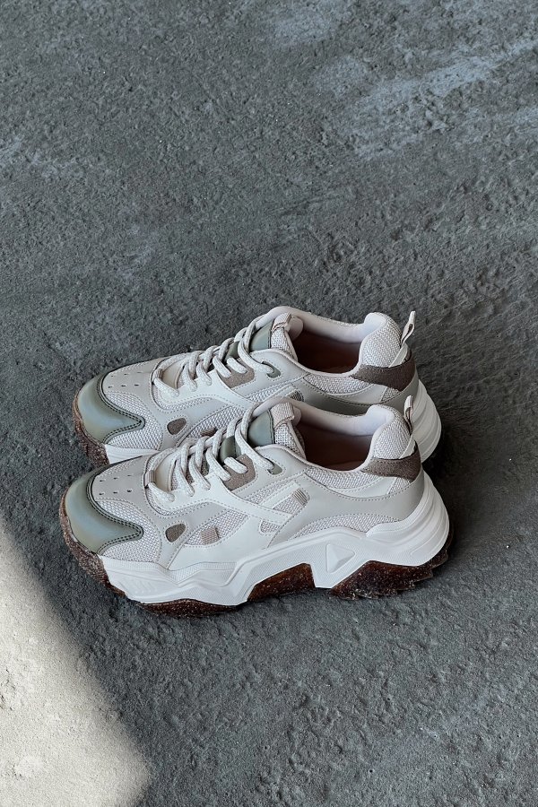 Taban Detaylı Sneaker