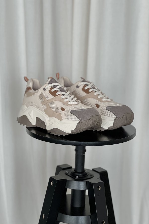 Taban Detaylı Sneaker