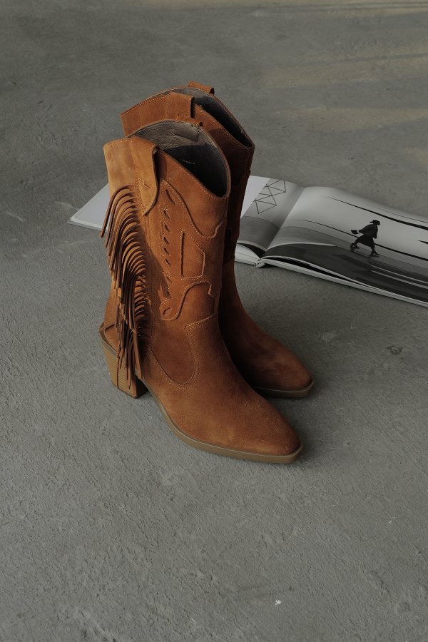 Püsküllü Hakiki Deri Çizme