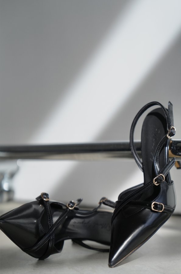 Çapraz Tokalı Stiletto