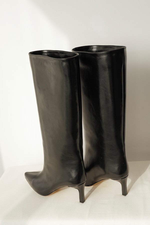 İnce Topuk Uzun Çizme