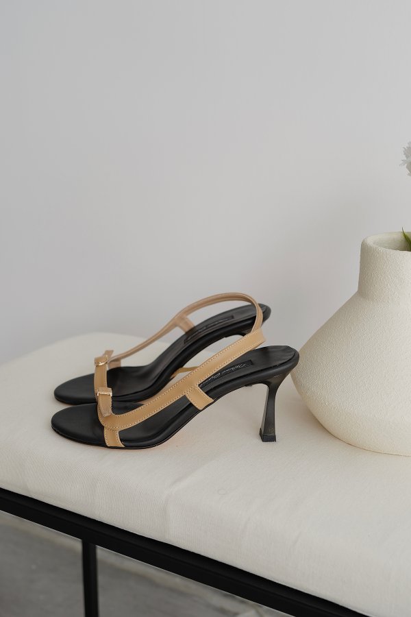 İnce Kemer Bantlı Topuklu Ayakkabı