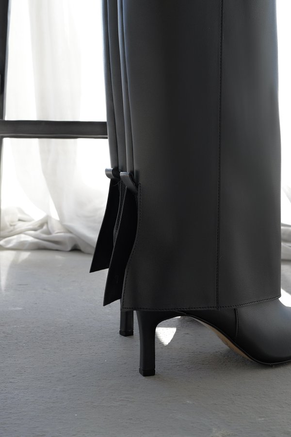 Topuk Detaylı Tozluk Çizme