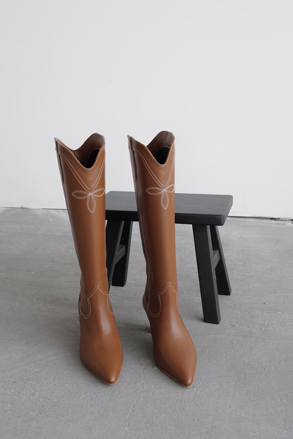 Nakışlı Uzun Çizme