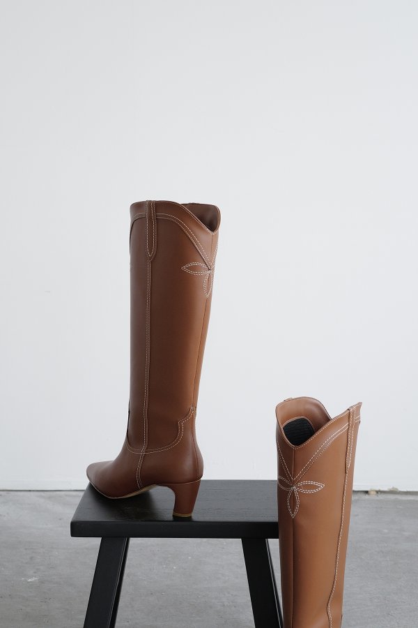 Nakışlı Uzun Çizme