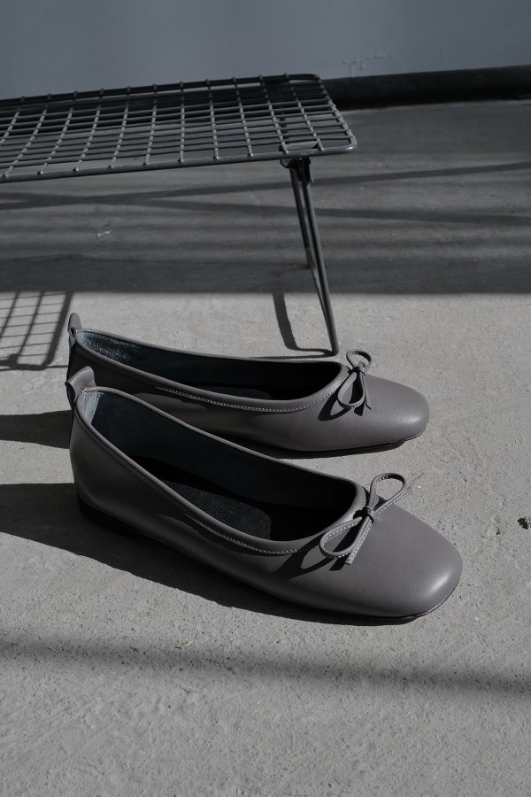 Fiyonklu Düz Taban Babet