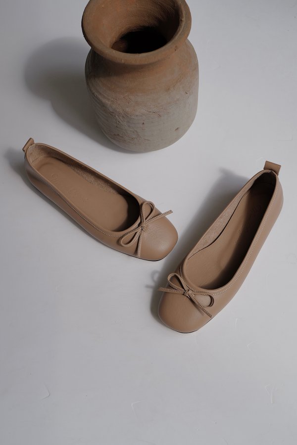 Fiyonklu Düz Taban Babet