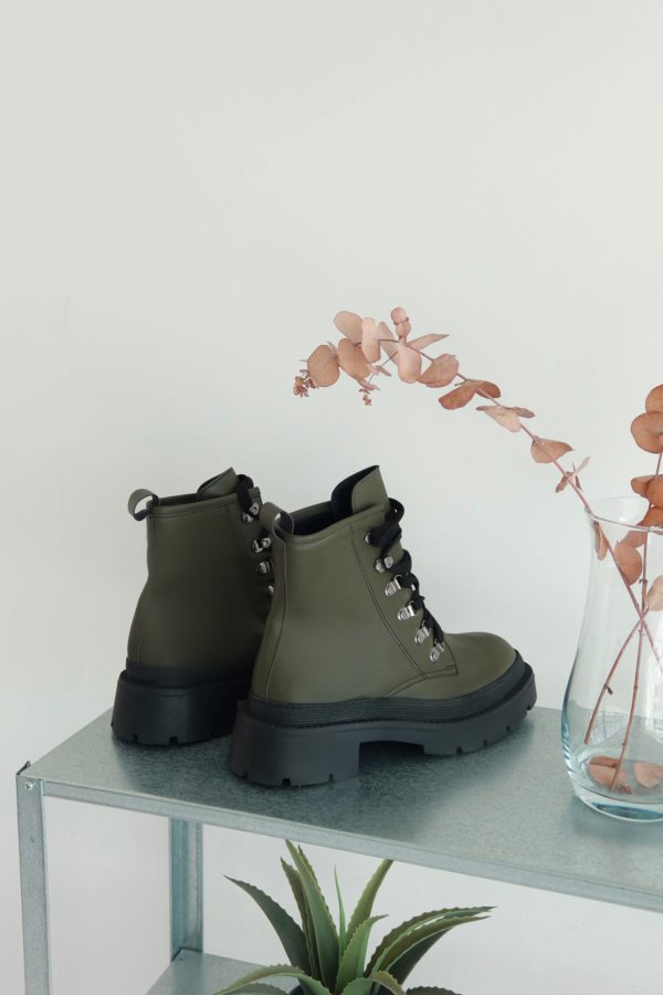 Bağcıklı Postal Bot