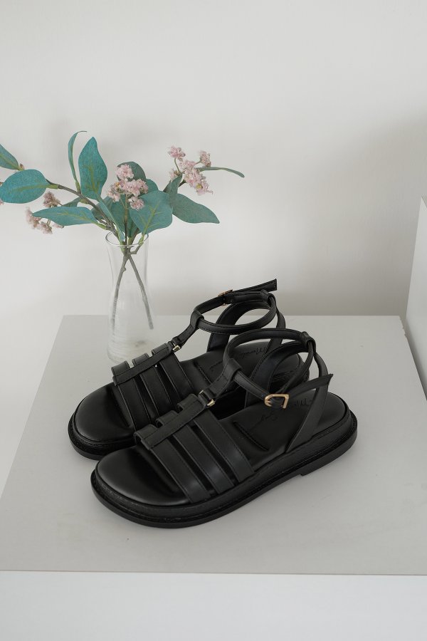 Şerit Bantlı Sandalet