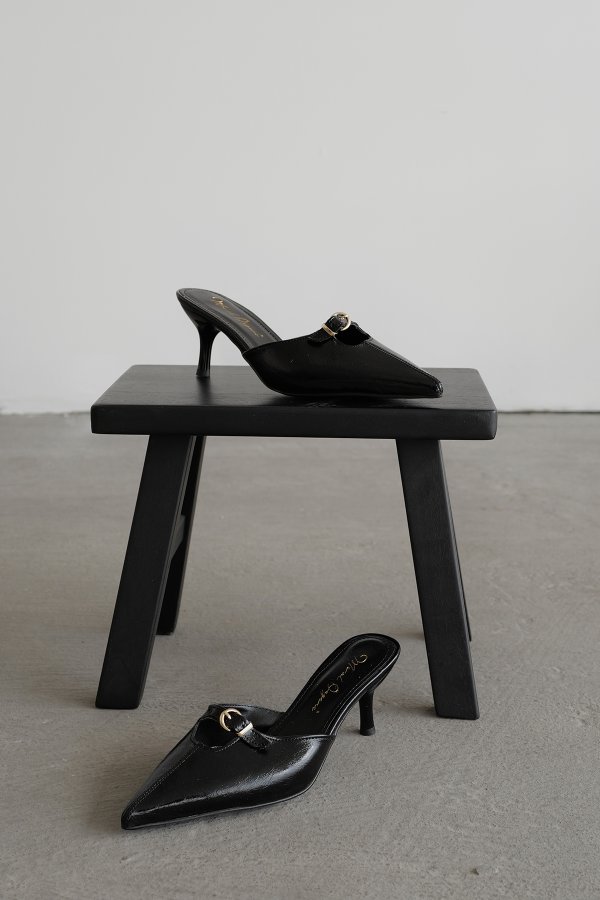 Kemerli Topuklu Terlik