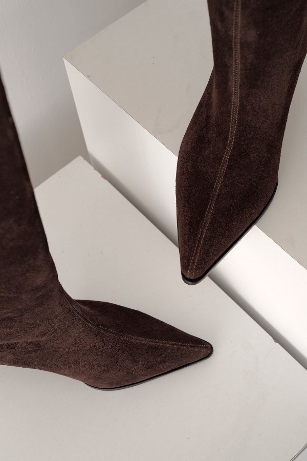 İnce Topuk Süet Çizme