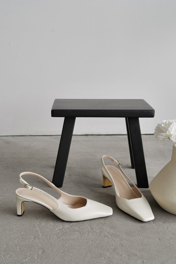 Küt Burun Topuklu Ayakkabı