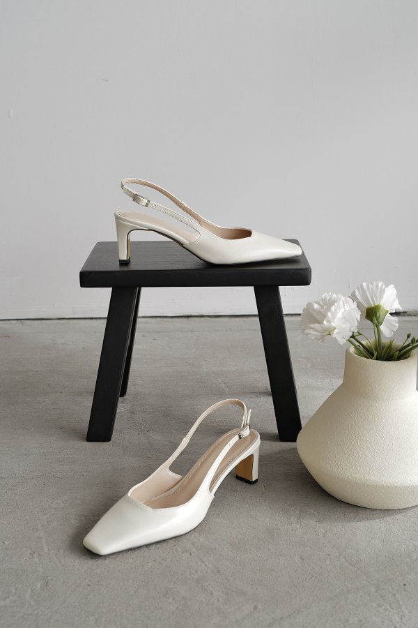 Küt Burun Topuklu Ayakkabı