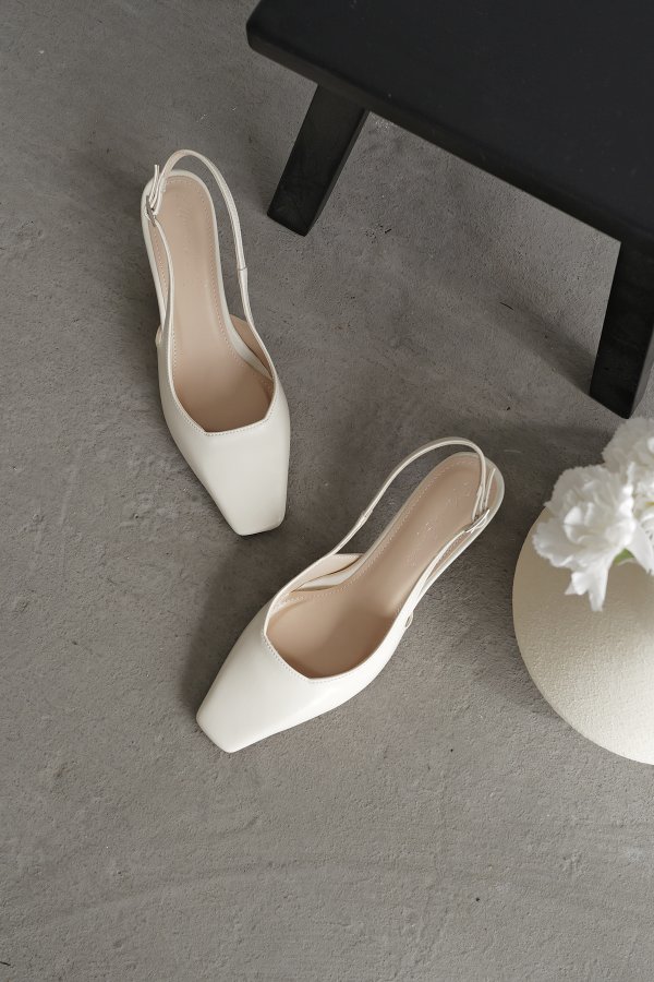 Küt Burun Topuklu Ayakkabı