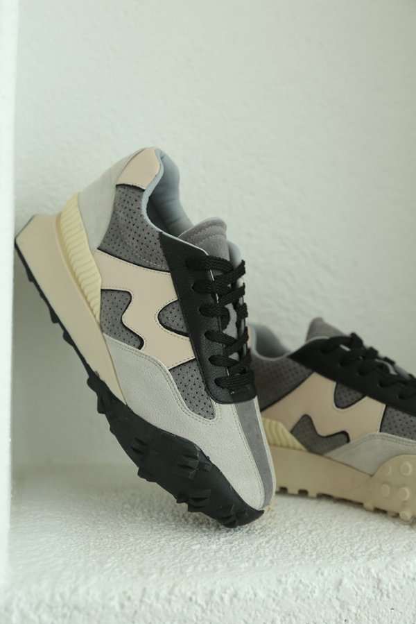 Rugan Detaylı Sneaker