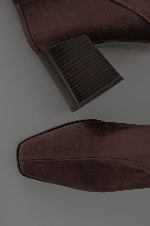 Küt Burun Kalın Topuk Bot