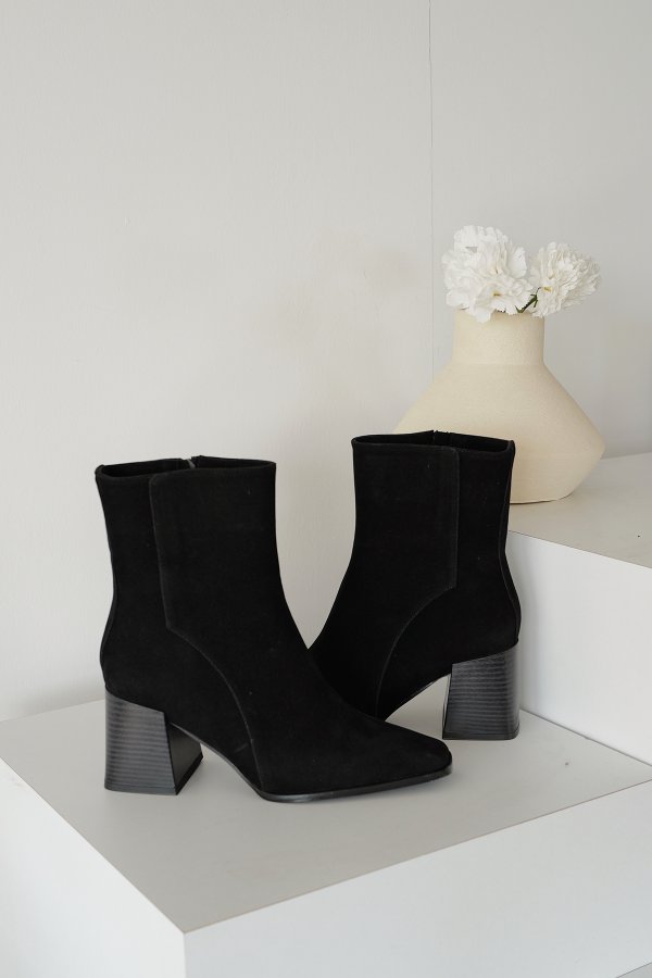 Küt Burun Kalın Topuk Bot