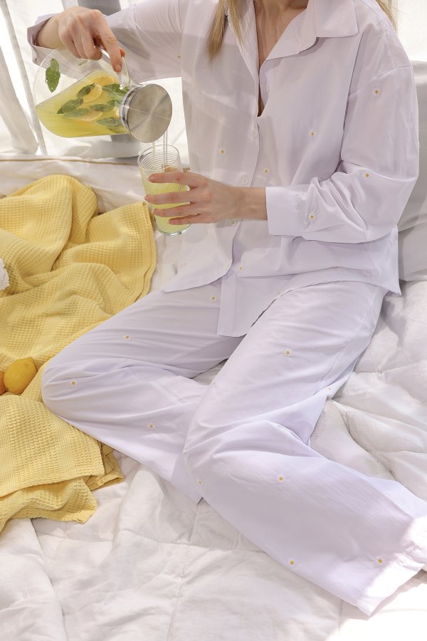 Papatya İşlemeli Pijama Takımı