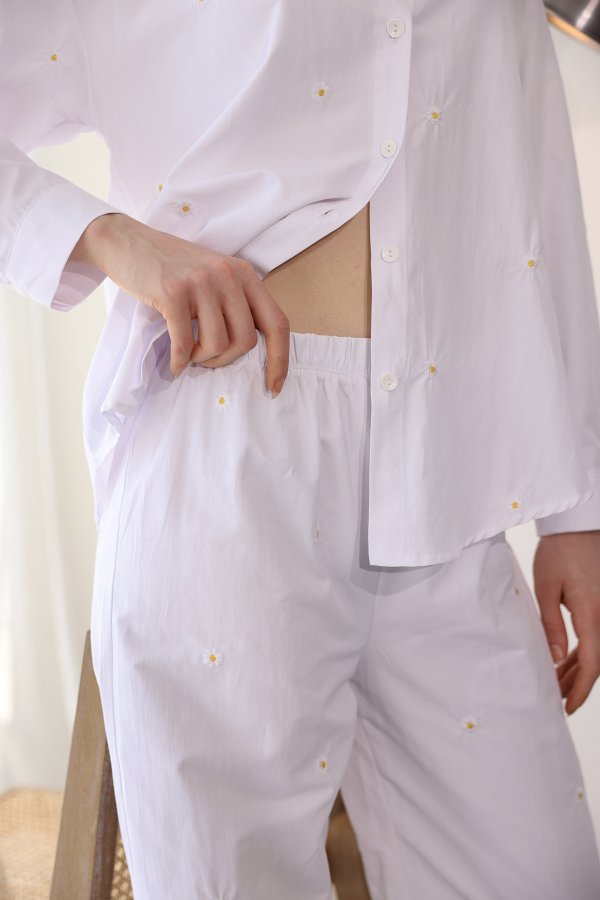 Papatya İşlemeli Pijama Takımı