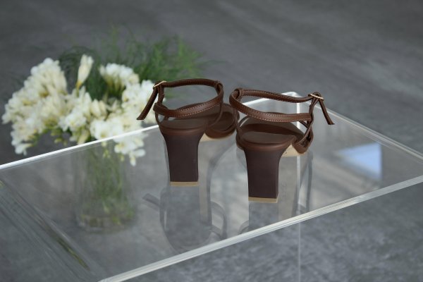 İnce Bantlı Ayakkabı