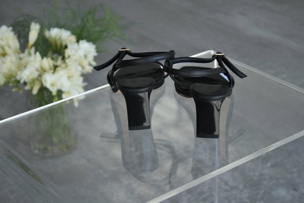 İnce Bantlı Ayakkabı