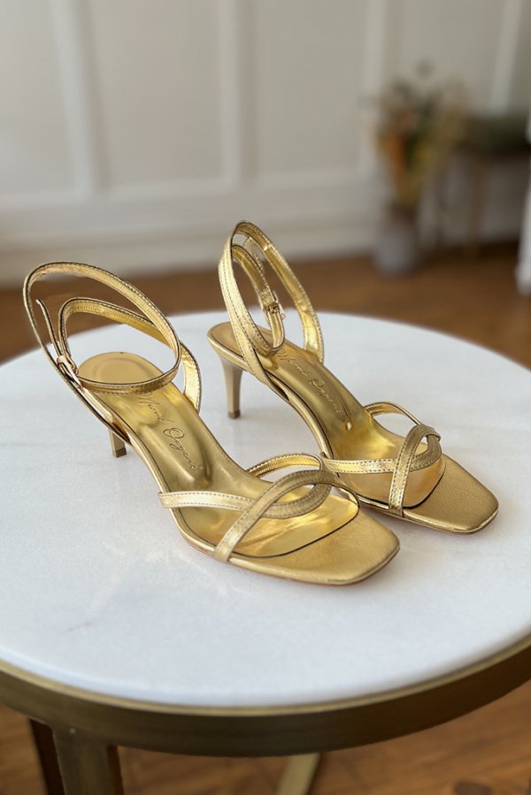 Bilekten Bağlamalı Topuklu Ayakkabı