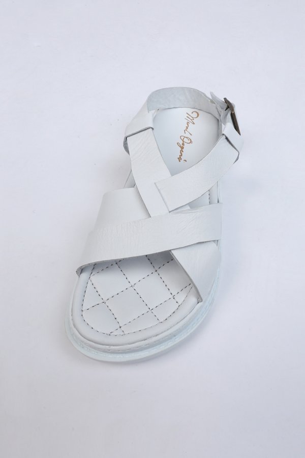 Çapraz Geçişli Sandalet