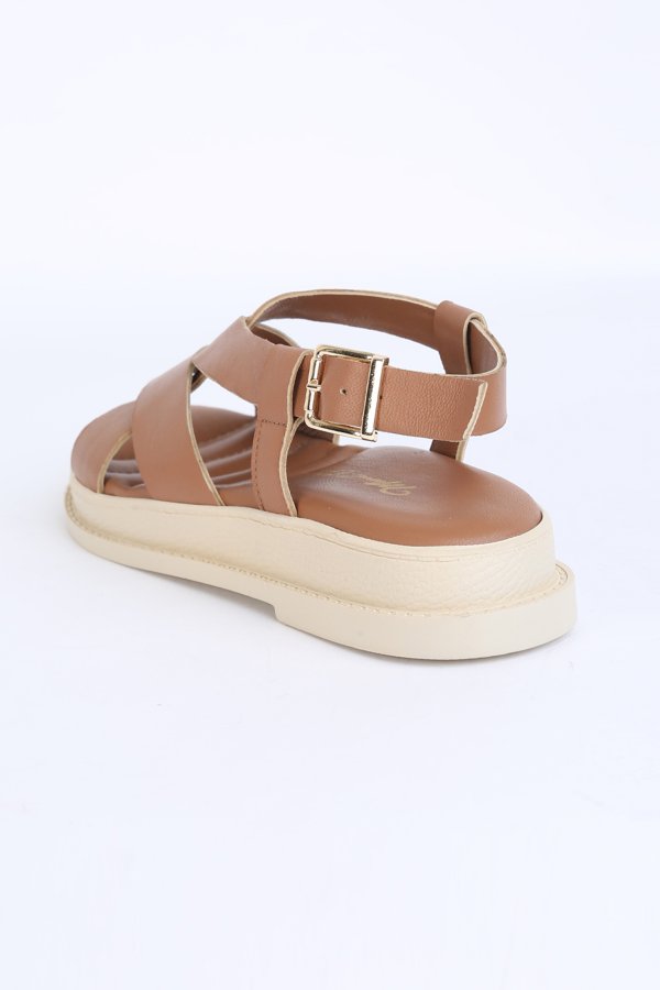 Çapraz Geçişli Sandalet