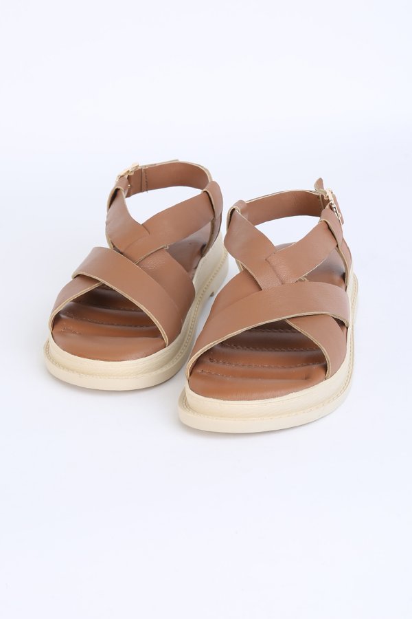 Çapraz Geçişli Sandalet