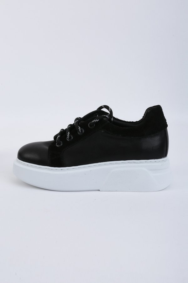 Hafızalı Pedli Deri Sneaker