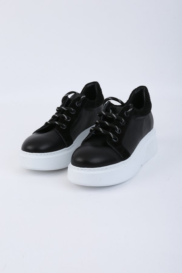 Hafızalı Pedli Deri Sneaker